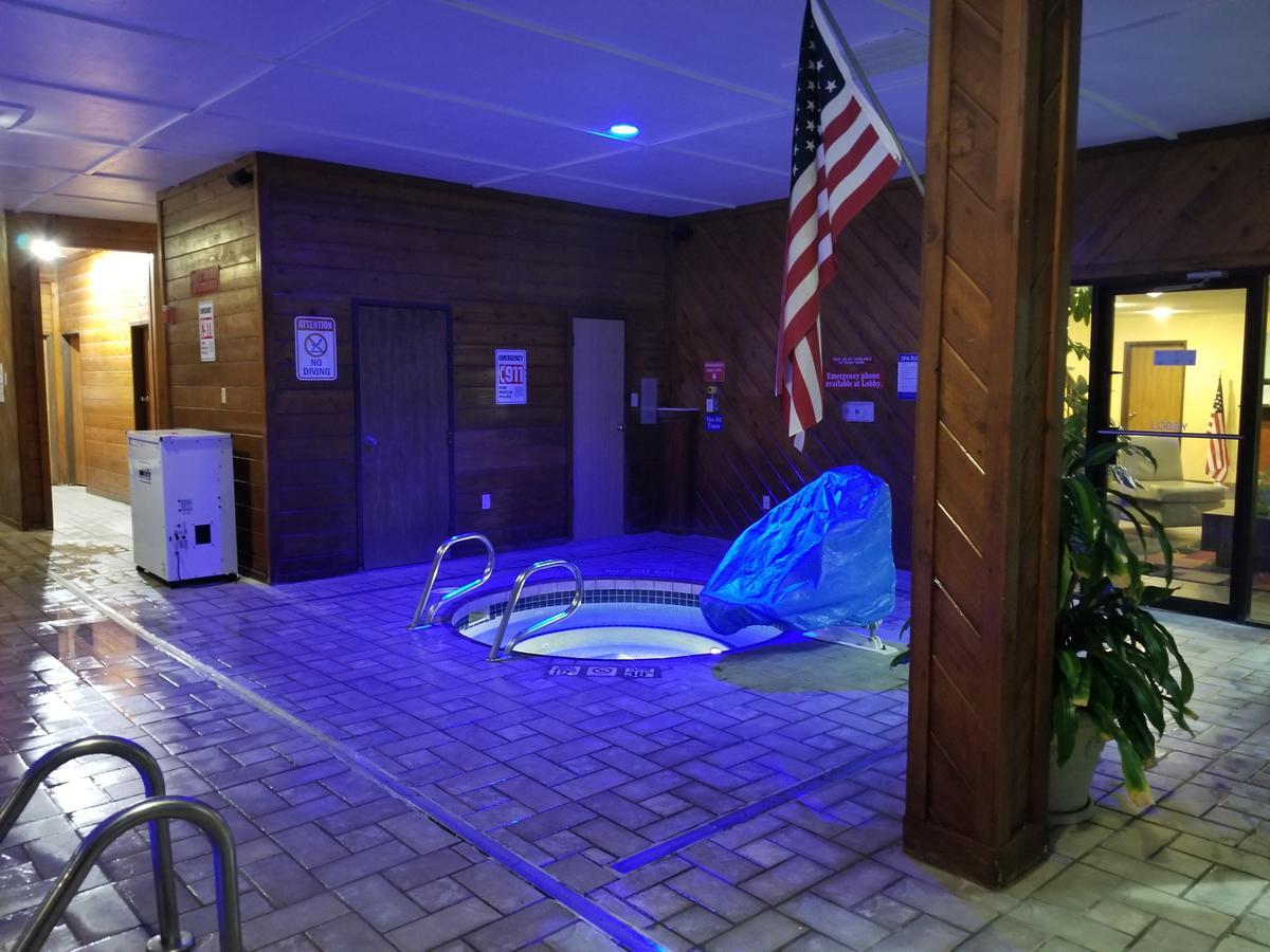 Super 8 By Wyndham Ottumwa Motel Exterior foto